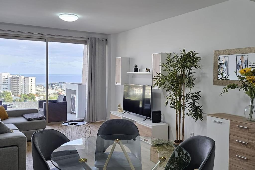 Apartmán Vista Mar - Ac, Parking And Pool Funchal  Exteriér fotografie